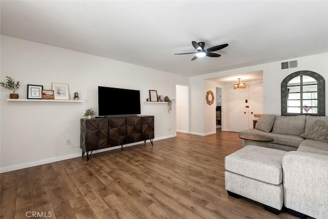 330 Spruce St, Riverside, CA 92507 - living area featuring ceiling fan and wood finished floors