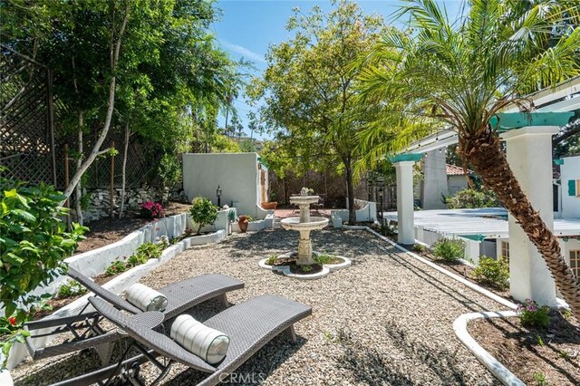 611 E Mountain St, Glendale, CA 91207 - view of yard with a patio area