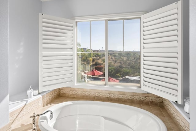 11550 Carowind Ln, Scripps Miramar, CA 92131 - full bathroom with a garden tub and toilet