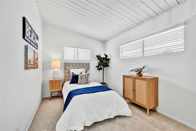 300 34th St, Newport Beach, CA 92663 - bedroom with carpet flooring and lofted ceiling