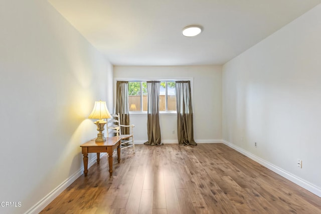 552 Cayo Grande Ct, Newbury Park, CA 91320 - empty room featuring wood finished floors and baseboards