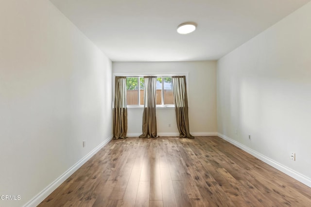 552 Cayo Grande Ct, Newbury Park, CA 91320 - spare room featuring wood finished floors and baseboards