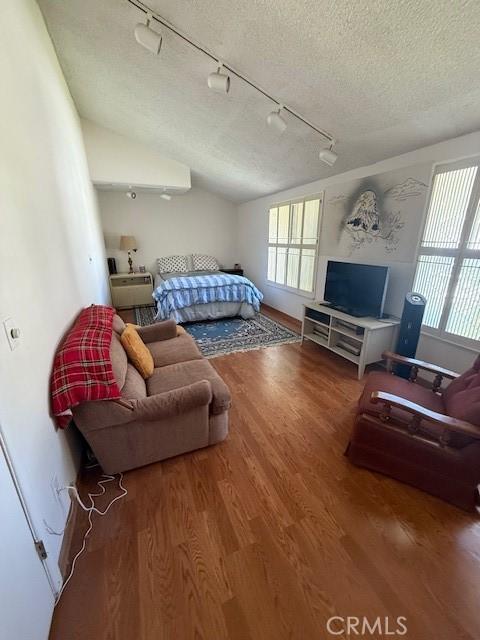 18872 Darter Dr, Canyon Country, CA 91351 - photo 17
