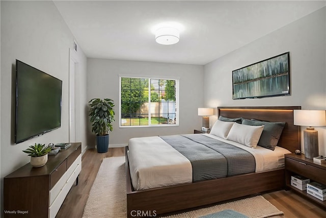 10555 Vassar Ave, Chatsworth, CA 91311 - bedroom featuring wood finished floors
