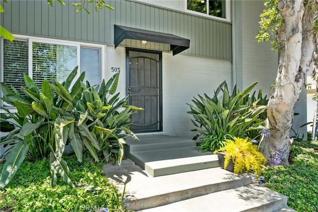 503 Saint Andrews Rd Unit E, Newport Beach, CA 92663 - doorway to property