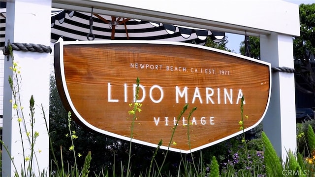 503 Saint Andrews Rd Unit E, Newport Beach, CA 92663 - view of community / neighborhood sign