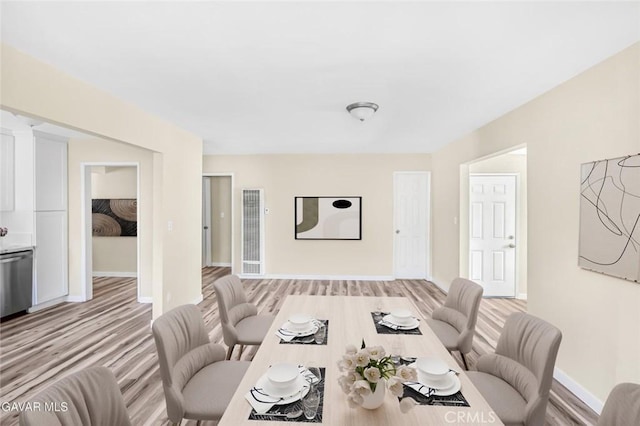 37858 10th St E, Palmdale, CA 93550 - living area featuring light wood-style flooring and baseboards