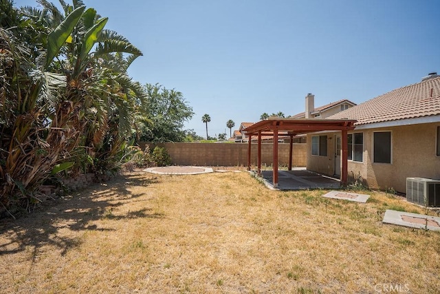 16205 Seville Ave, Fontana, CA 92335 - fenced backyard with a patio area