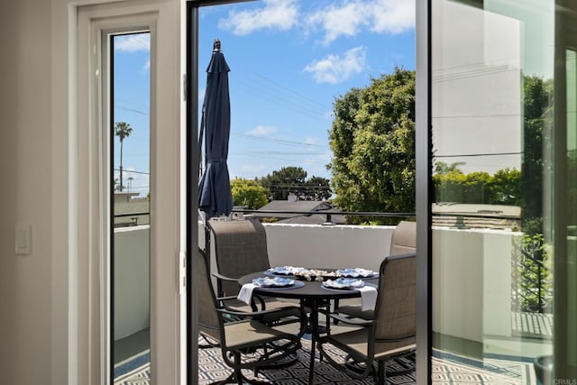 608 Forward St, La Jolla, CA 92037 - view of balcony