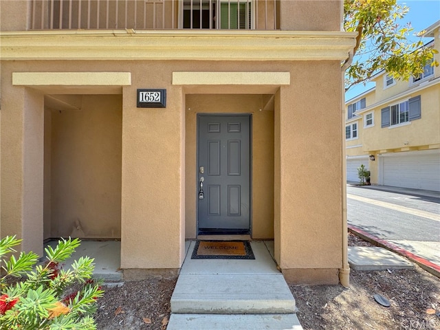 1652 Hickory Nut Pl, Chula Vista, CA 91915 - property entrance with stucco siding