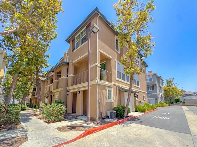 1652 Hickory Nut Pl, Chula Vista, CA 91915 - view of property featuring a residential view