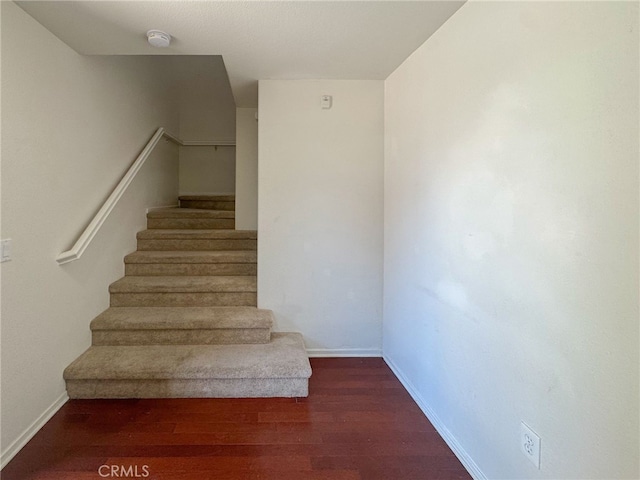 1652 Hickory Nut Pl, Chula Vista, CA 91915 - stairway featuring wood finished floors and baseboards