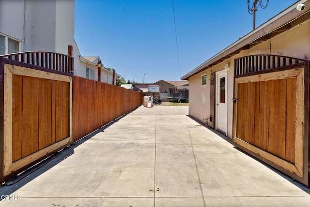 208 S 4th St, Santa Paula, CA 93060 - exterior space