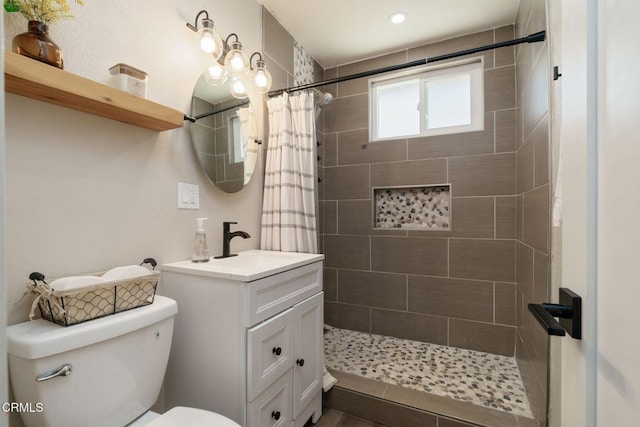 208 S 4th St, Santa Paula, CA 93060 - full bath featuring tiled shower and vanity