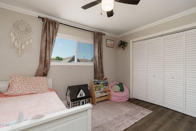 208 S 4th St, Santa Paula, CA 93060 - bedroom with wood finished floors, crown molding, a closet, and ceiling fan