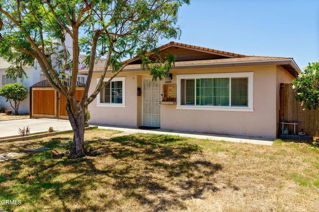 208 S 4th St, Santa Paula, CA 93060 - view of front of home featuring stucco siding