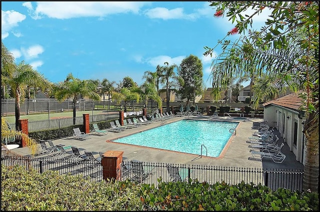 25225 Avenida Tranquila, Lake Forest, CA 92630 - community pool with a patio