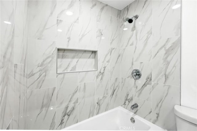 1170 Turquoise St, Hemet, CA 92543 - full bathroom with toilet and bathing tub / shower combination