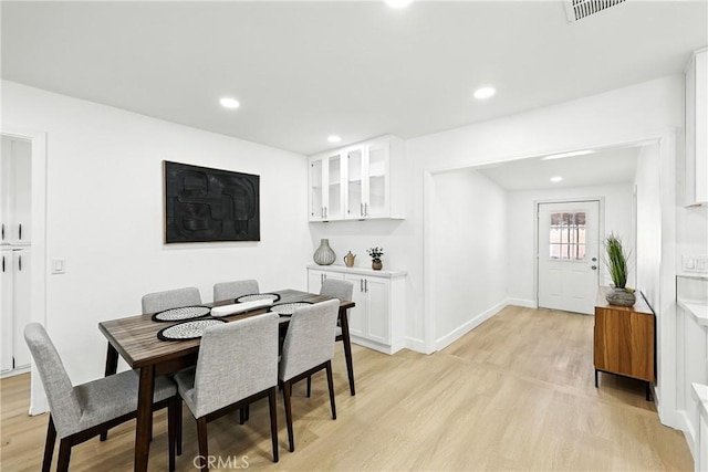 1170 Turquoise St, Hemet, CA 92543 - dining area featuring light wood-type flooring and recessed lighting