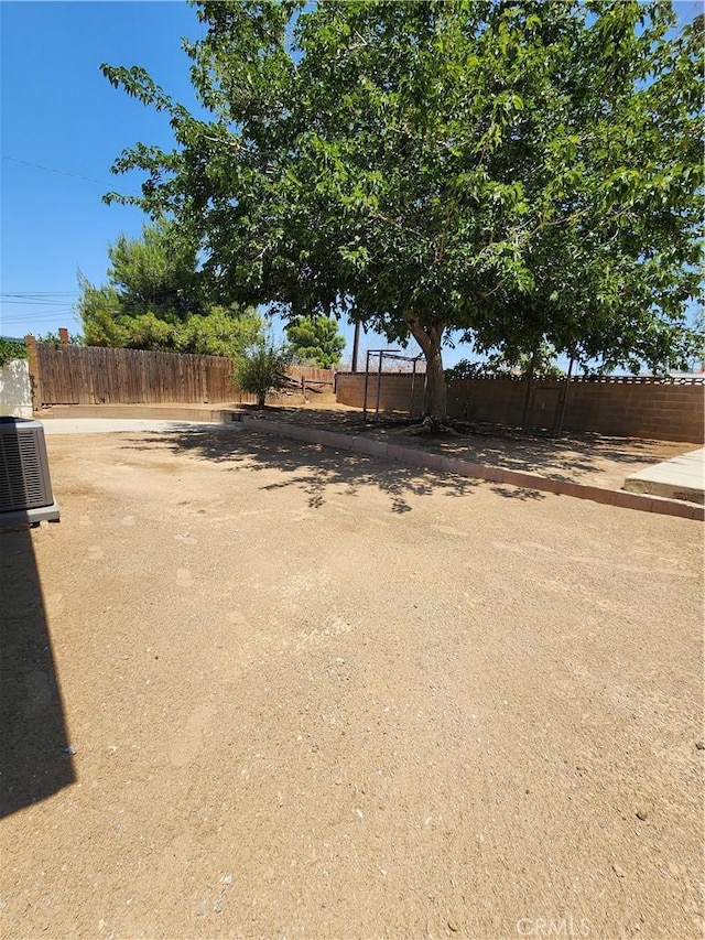 38638 Glenraven Ave, Palmdale, CA 93550 - view of yard