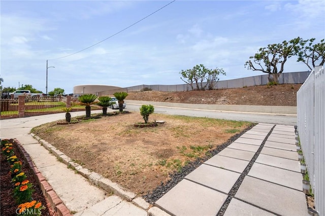 1124 W 123rd St, Los Angeles, CA 90044 - photo 52