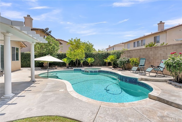 11567 Waterwell Ct, Riverside, CA 92505 - view of pool featuring a patio and a pool with connected hot tub