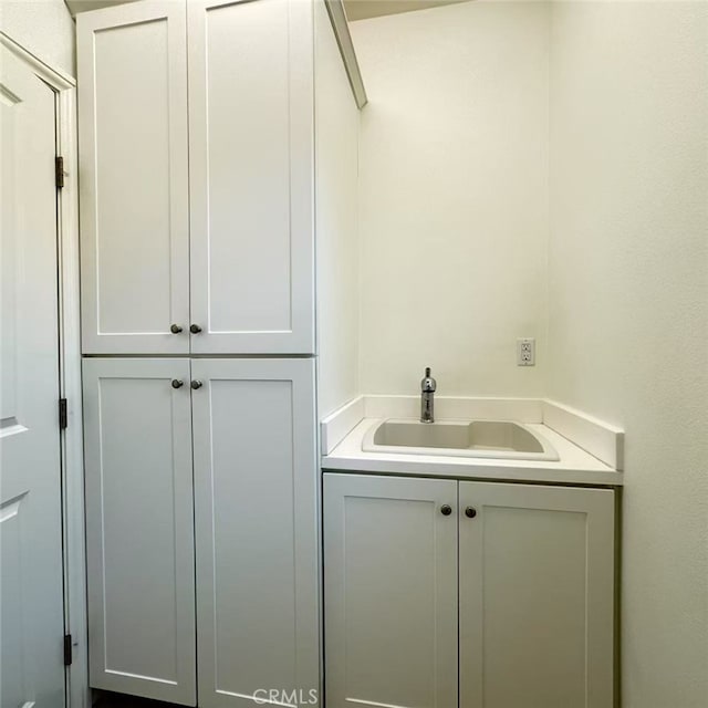 103 Alumroot, Irvine, CA 92620 - bathroom with vanity