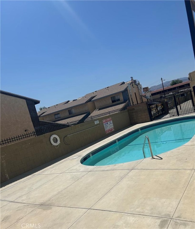 38710 10th St E Unit 12, Palmdale, CA 93550 - community pool featuring a patio