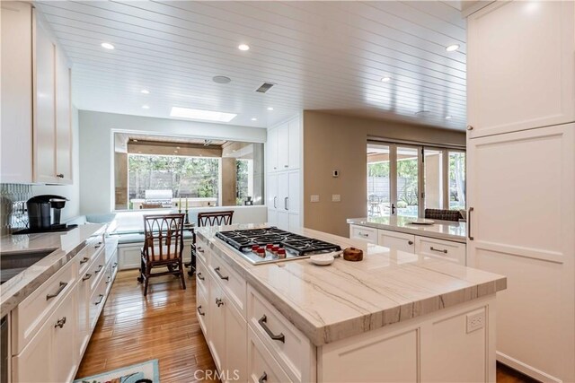 6561 Horseshoe Ln, Huntington Beach, CA 92648 - photo 30