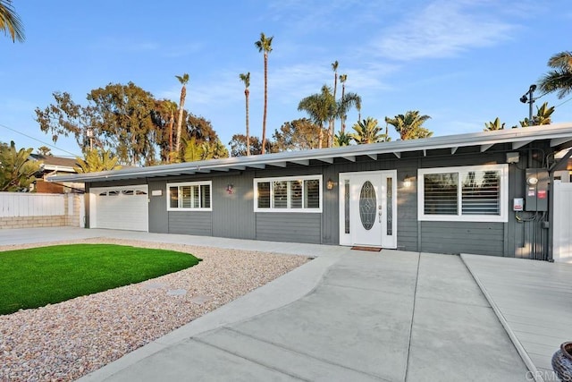 773 Puebla St, Encinitas, CA 92024 - ranch-style house with a garage and driveway