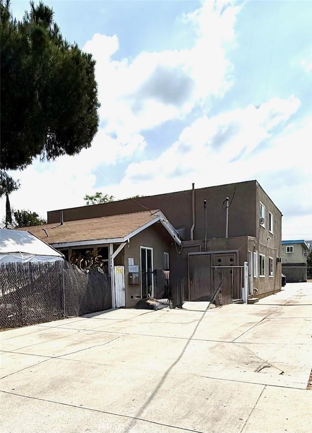 6924 Gentry Ave, North Hollywood, CA 91605 - photo 5