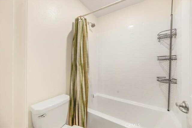 1920 Clementine St, Redlands, CA 92374 - bathroom featuring shower / bath combo and toilet