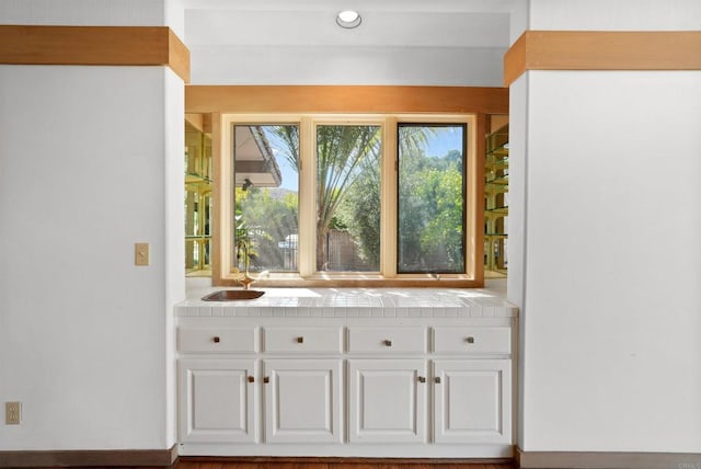 32204 Wiskon Way, Pauma Valley, CA 92061 - bar area with a sink