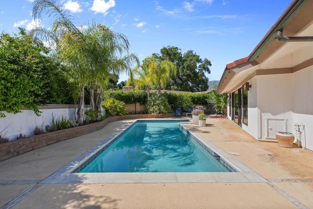 32204 Wiskon Way, Pauma Valley, CA 92061 - view of swimming pool featuring a fenced backyard and a patio
