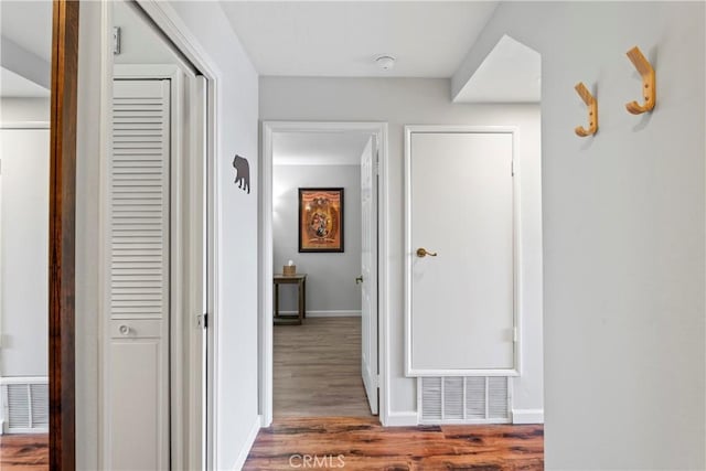 4 Village Unit 2, Lake Arrowhead, CA 92352 - corridor featuring wood finished floors and baseboards