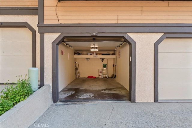 4 Village Unit 2, Lake Arrowhead, CA 92352 - view of garage