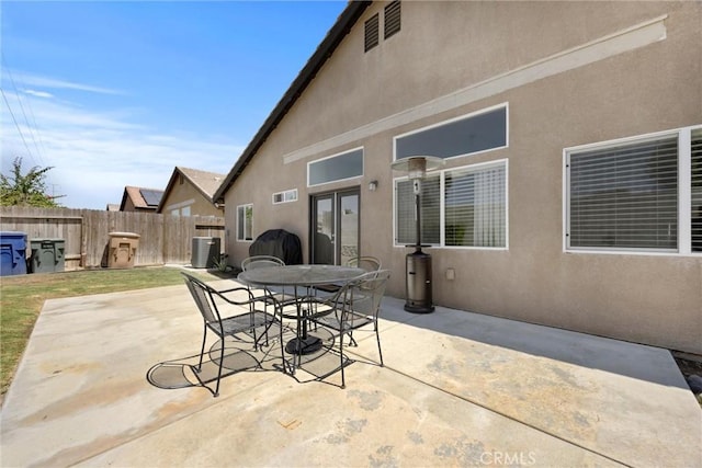 9504 Whitman Ave, Bakersfield, CA 93311 - view of patio with outdoor dining space