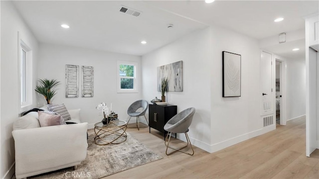 802 S Olive Ave, Alhambra, CA 91803 - living area featuring light wood-style flooring and recessed lighting