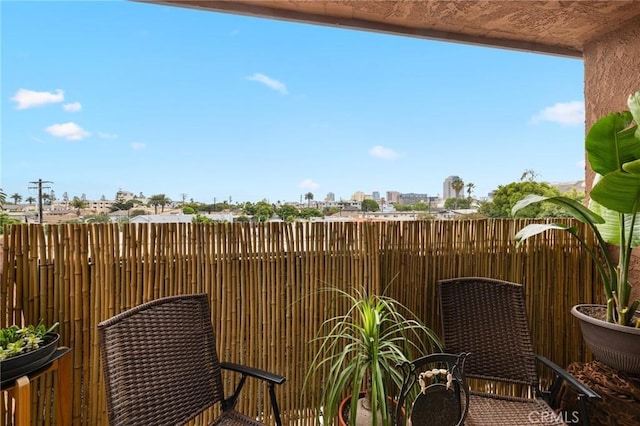 460 Golden Ave Unit 434, Long Beach, CA 90802 - view of yard featuring a balcony