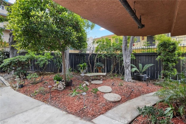460 Golden Ave Unit 434, Long Beach, CA 90802 - view of yard