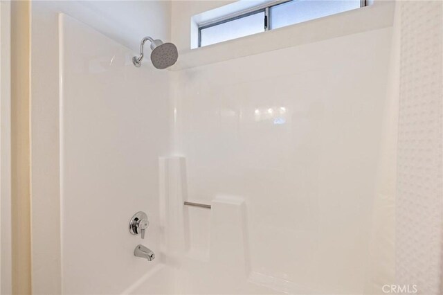 460 Golden Ave Unit 434, Long Beach, CA 90802 - bathroom with washtub / shower combination