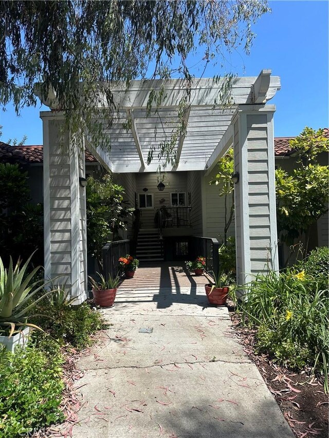 967 Calle Aragon Unit B, Laguna Woods, CA 92637 - back of property with stairs