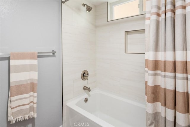 626 Arenas St Unit A, La Jolla, CA 92037 - full bath with shower / tub combo