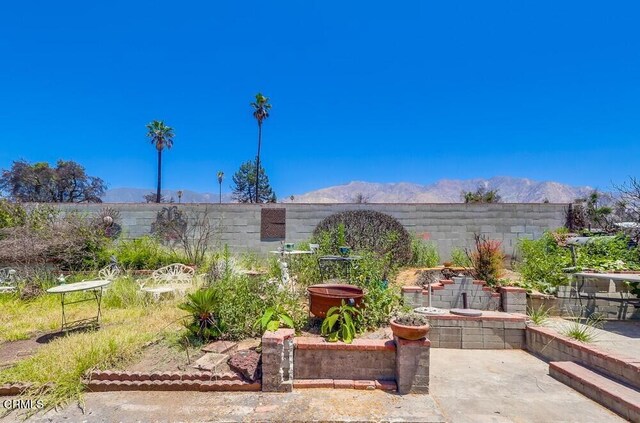 385 E Mariposa St, Altadena, CA 91001