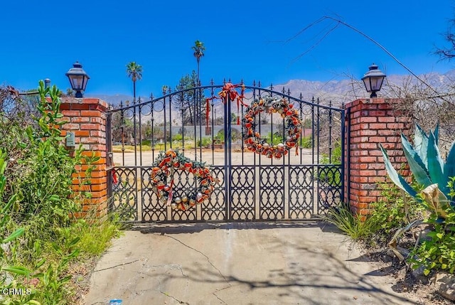 385 E Mariposa St, Altadena, CA 91001