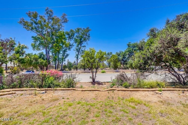 385 E Mariposa St, Altadena, CA 91001