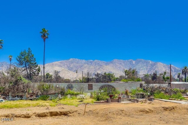 385 E Mariposa St, Altadena, CA 91001