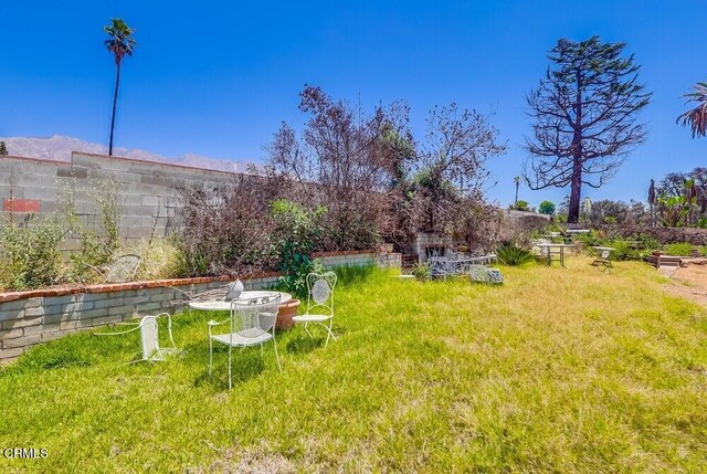 385 E Mariposa St, Altadena, CA 91001