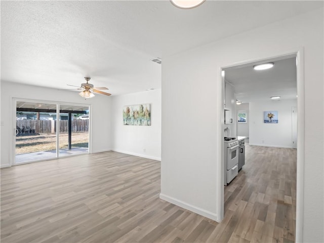 1028 W Holland Ave, Fresno, CA 93705 - photo 4