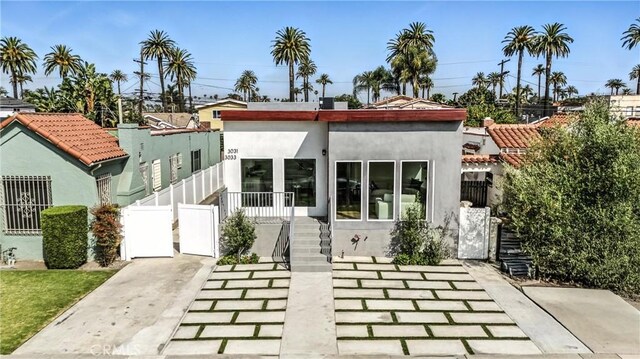 30313033 Vineyard Ave, Los Angeles, CA 90016 - photo 1